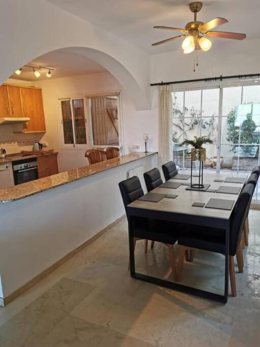 3 Bedroom Home With Amazing Views & Outdoor Spaces Манилва Экстерьер фото