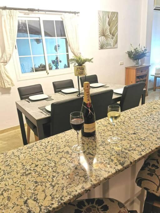 3 Bedroom Home With Amazing Views & Outdoor Spaces Манилва Экстерьер фото