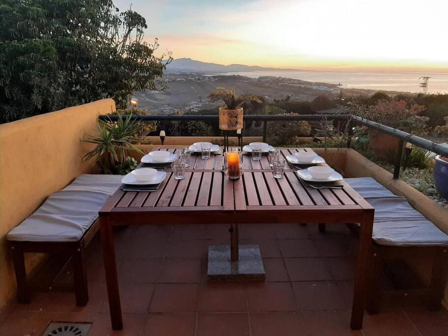 3 Bedroom Home With Amazing Views & Outdoor Spaces Манилва Экстерьер фото