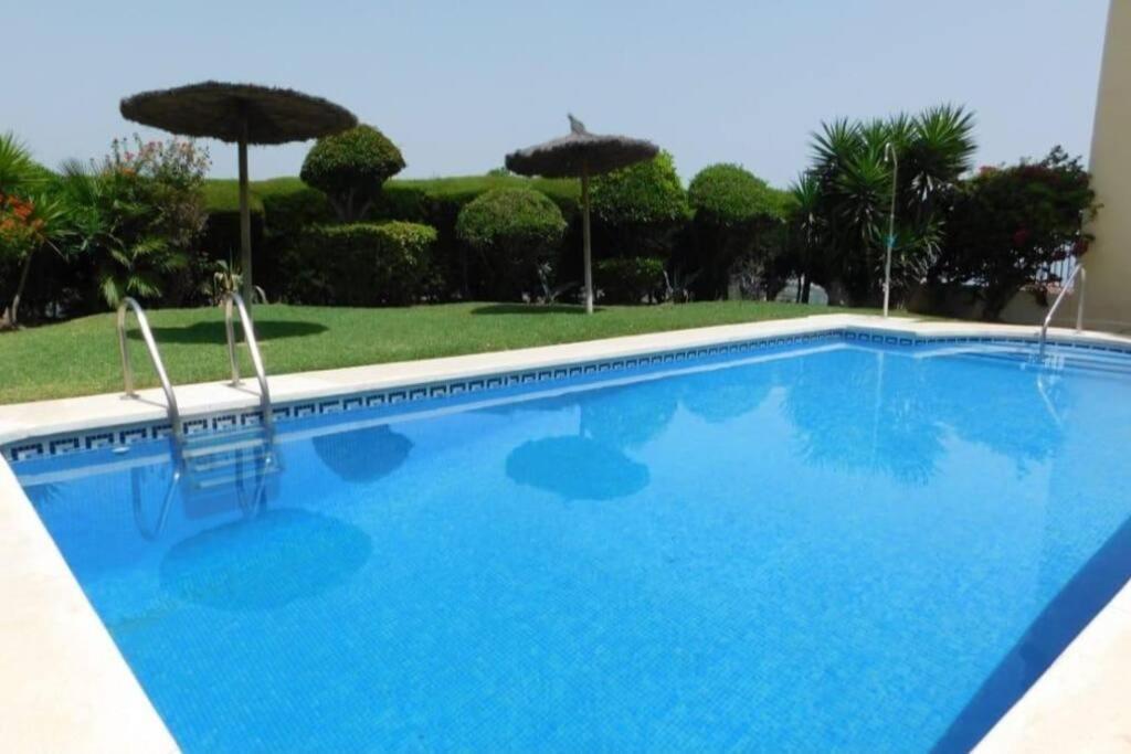 3 Bedroom Home With Amazing Views & Outdoor Spaces Манилва Экстерьер фото