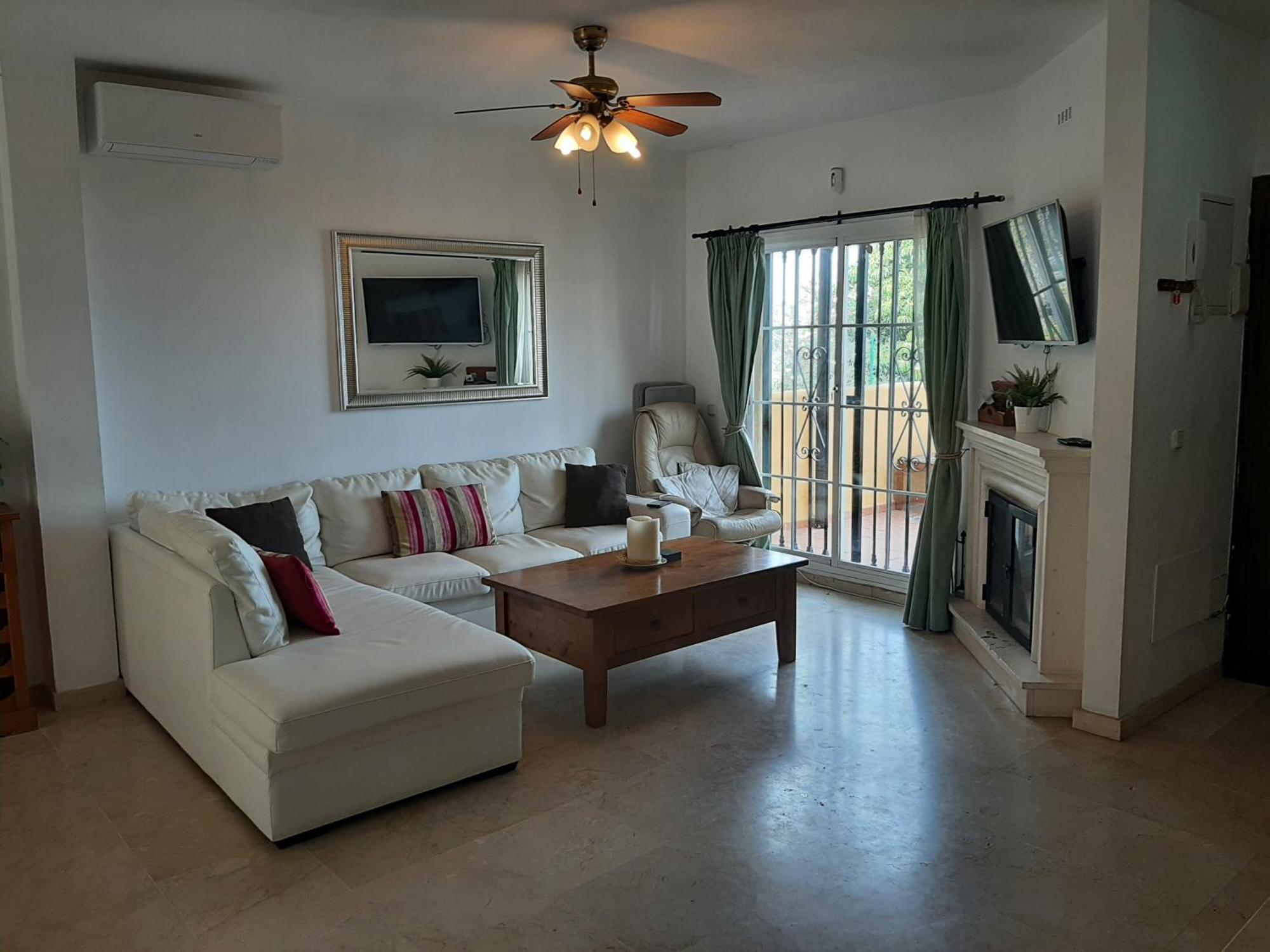 3 Bedroom Home With Amazing Views & Outdoor Spaces Манилва Экстерьер фото