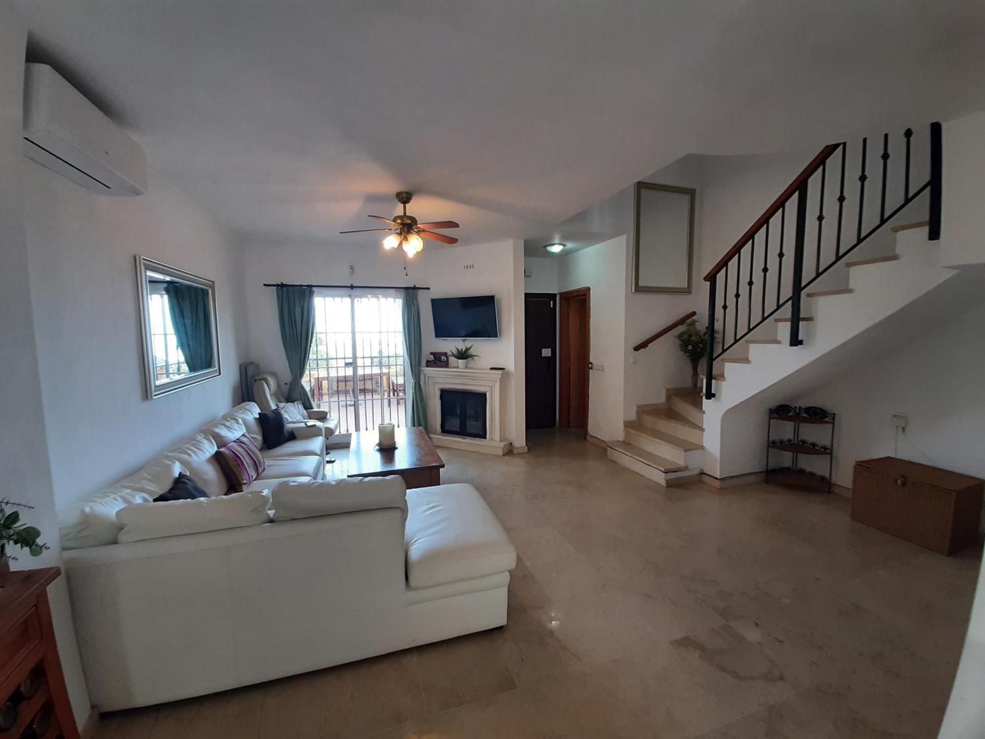3 Bedroom Home With Amazing Views & Outdoor Spaces Манилва Экстерьер фото